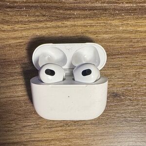 Apple White Wireless AirPods 3